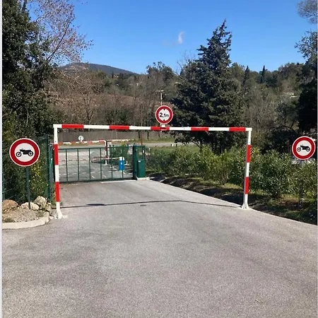 Les Restanques Vue Violettes 1167 *